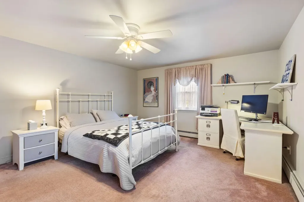 16 Richard Road Gorham ME 04038