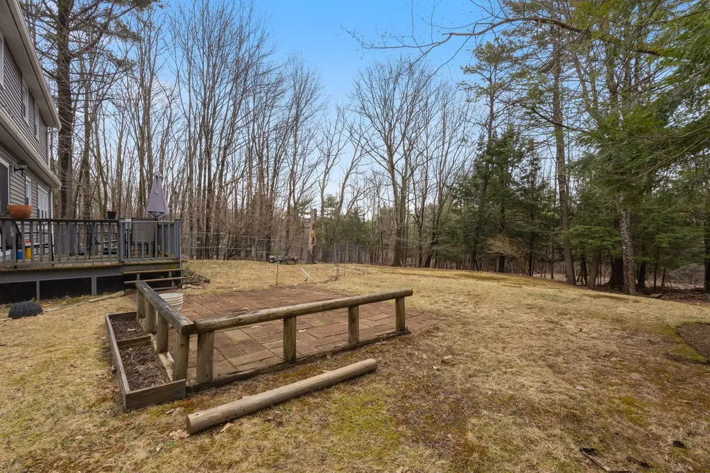 16 Richard Road Gorham ME 04038