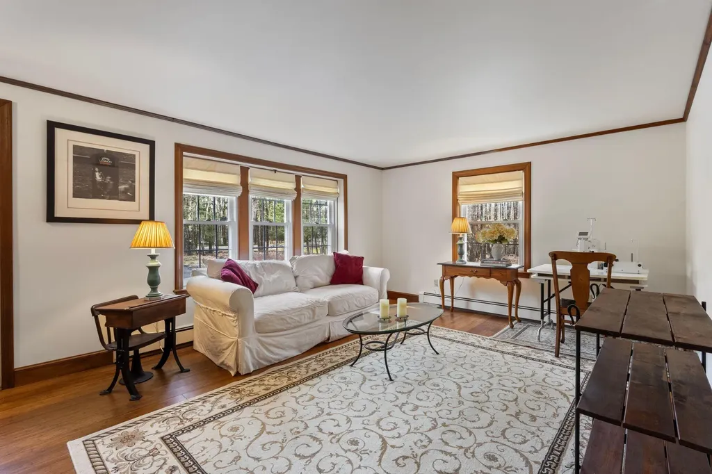 16 Richard Road Gorham ME 04038