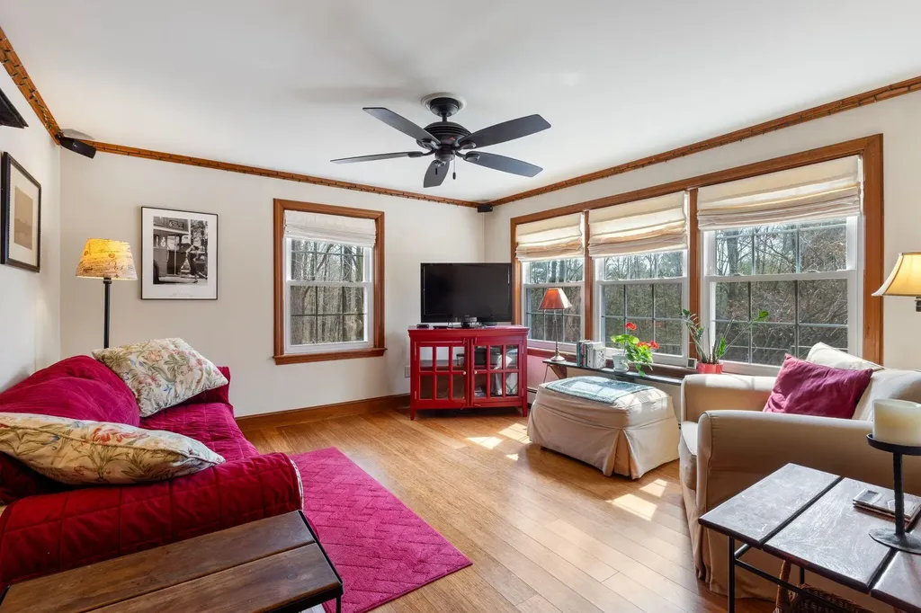 16 Richard Road Gorham ME 04038