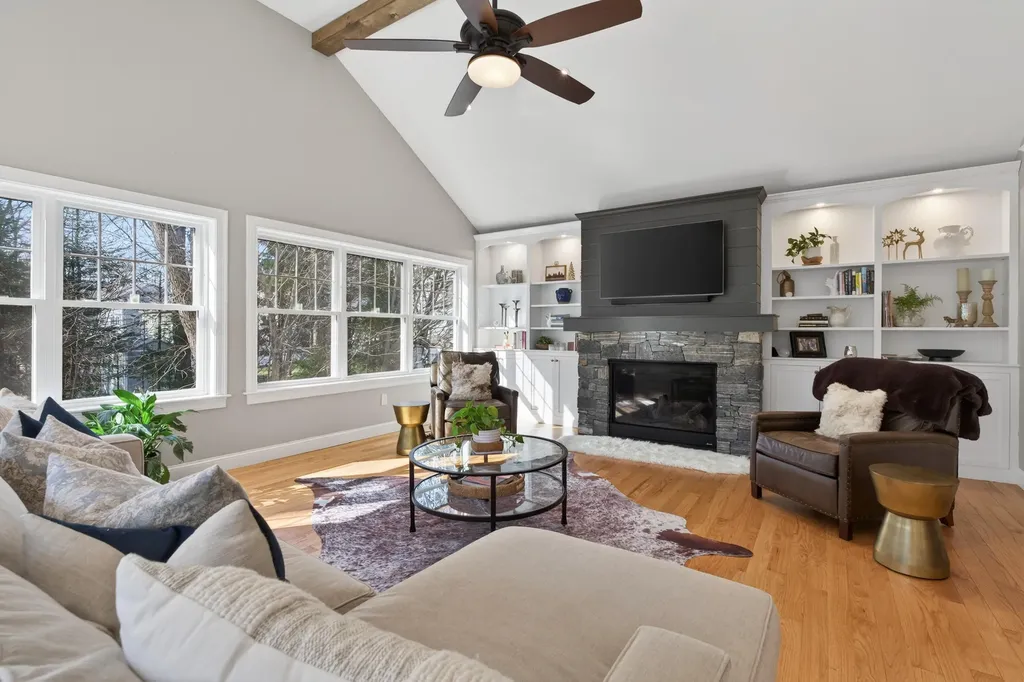 28 Elmwood Avenue Scarborough ME 04074