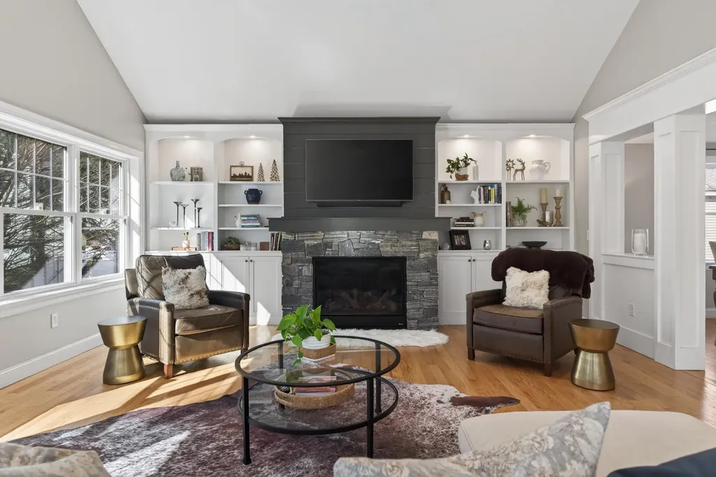 28 Elmwood Avenue Scarborough ME 04074