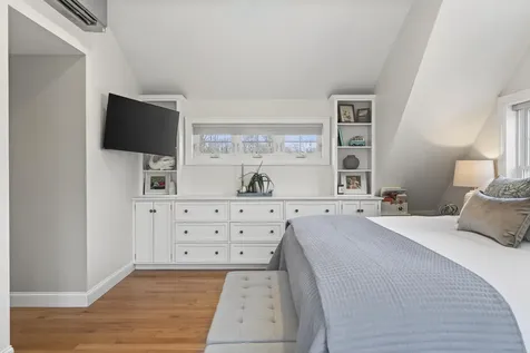 28 Elmwood Avenue Scarborough ME 04074