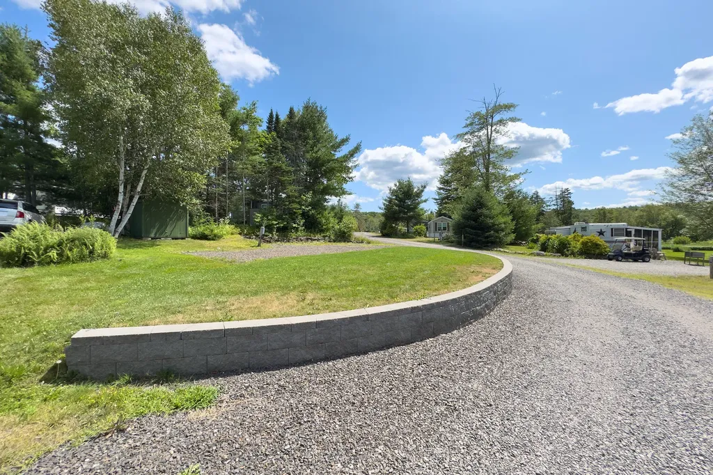 71 Bunny Trail Warren ME 04864