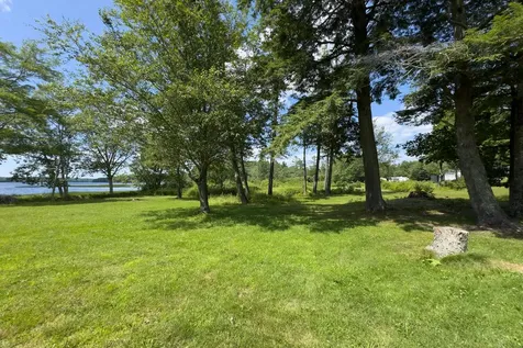 71 Bunny Trail Warren ME 04864