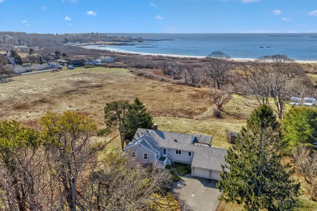 32 Bowery Beach Road Cape Elizabeth ME 04107