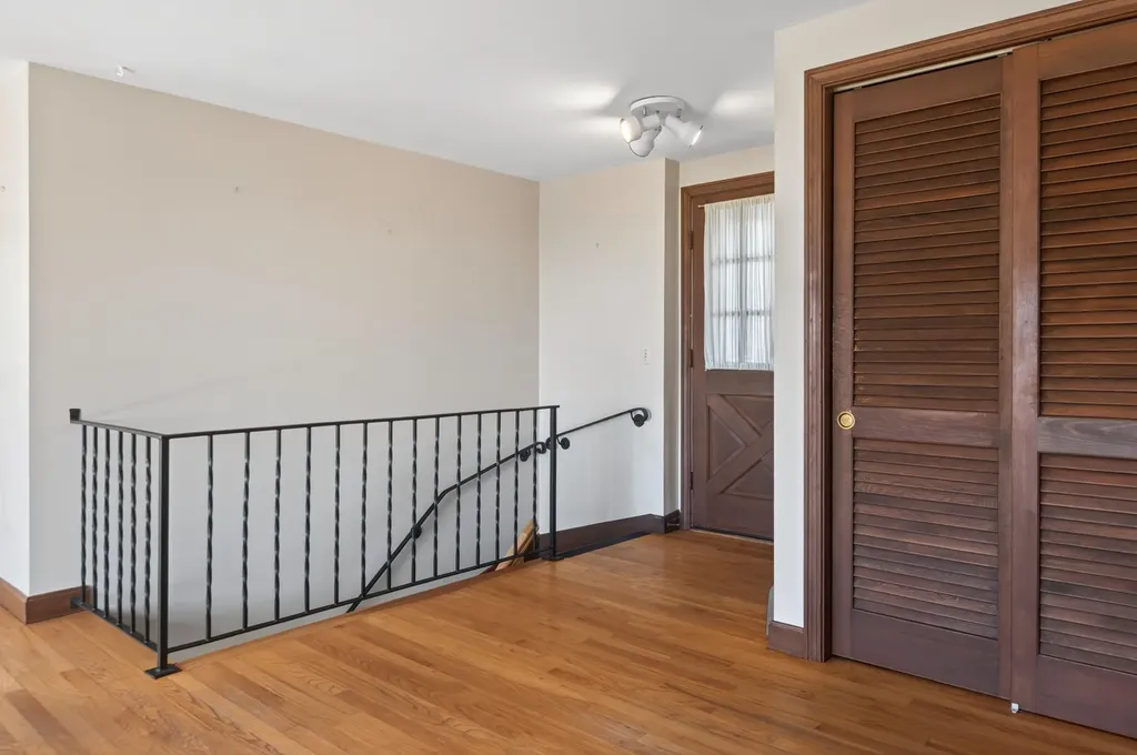 32 Bowery Beach Road Cape Elizabeth ME 04107