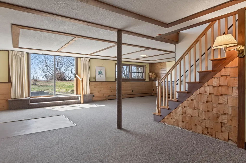 32 Bowery Beach Road Cape Elizabeth ME 04107