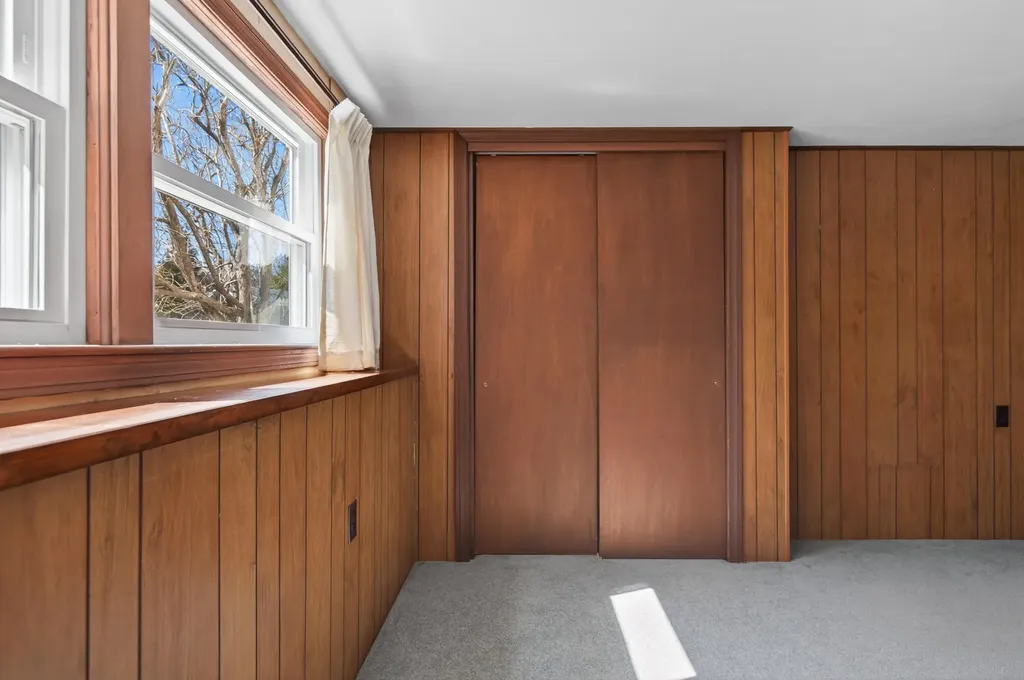 32 Bowery Beach Road Cape Elizabeth ME 04107