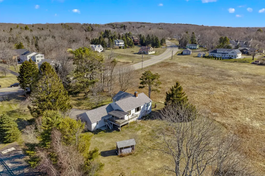 32 Bowery Beach Road Cape Elizabeth ME 04107