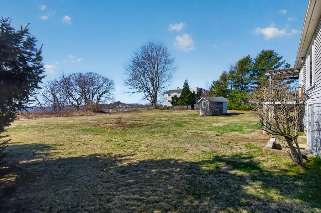 32 Bowery Beach Road Cape Elizabeth ME 04107