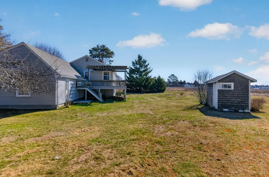 32 Bowery Beach Road Cape Elizabeth ME 04107