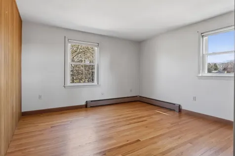 32 Bowery Beach Road Cape Elizabeth ME 04107