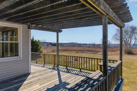32 Bowery Beach Road Cape Elizabeth ME 04107