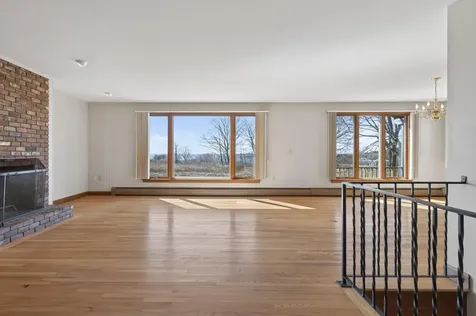 32 Bowery Beach Road Cape Elizabeth ME 04107