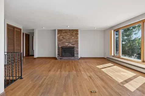 32 Bowery Beach Road Cape Elizabeth ME 04107