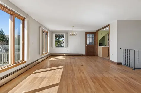 32 Bowery Beach Road Cape Elizabeth ME 04107