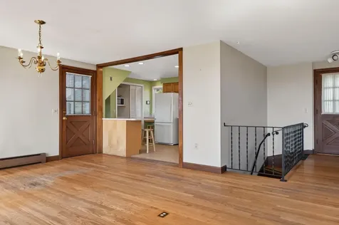 32 Bowery Beach Road Cape Elizabeth ME 04107