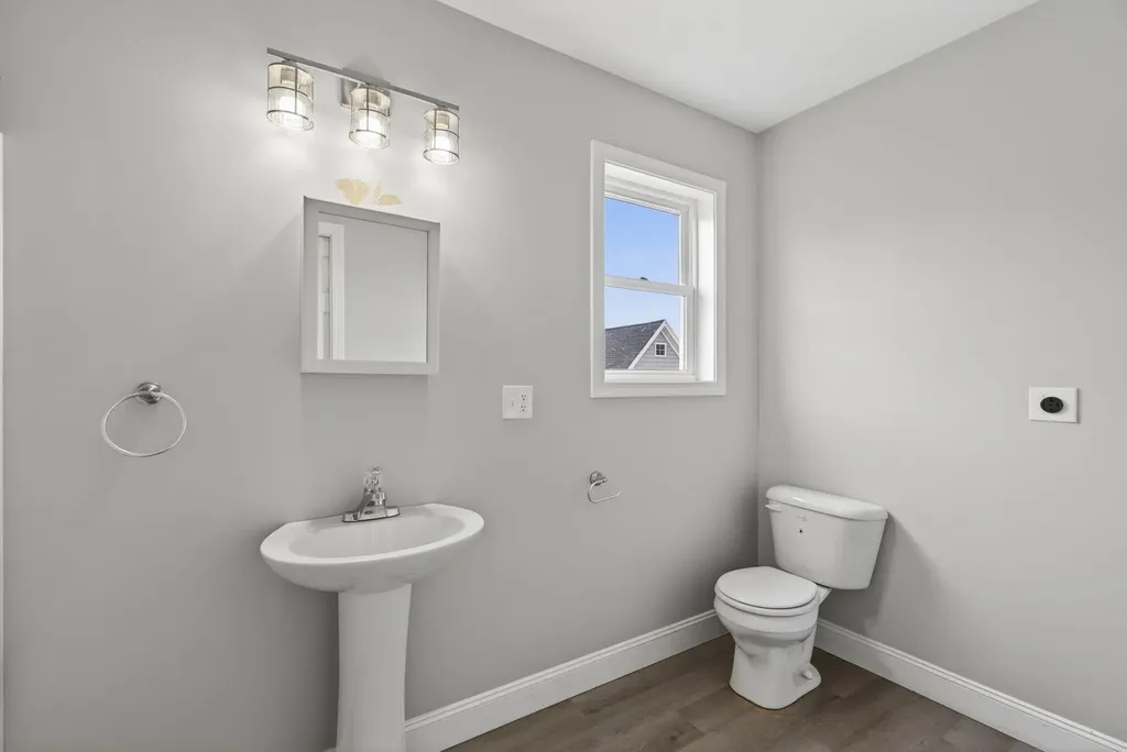 994 Portland Road Saco ME 04072
