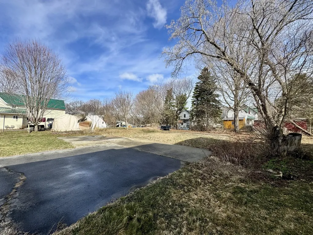 25 Oak Street Waterville ME 04901