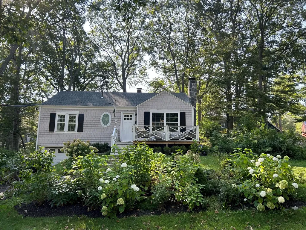 60 Oakhurst Road Cape Elizabeth ME 04107