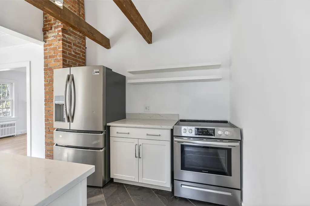 60 Oakhurst Road Cape Elizabeth ME 04107