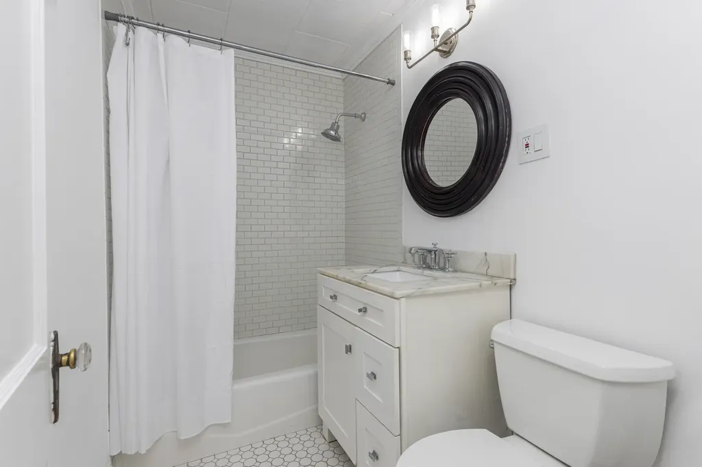 60 Oakhurst Road Cape Elizabeth ME 04107