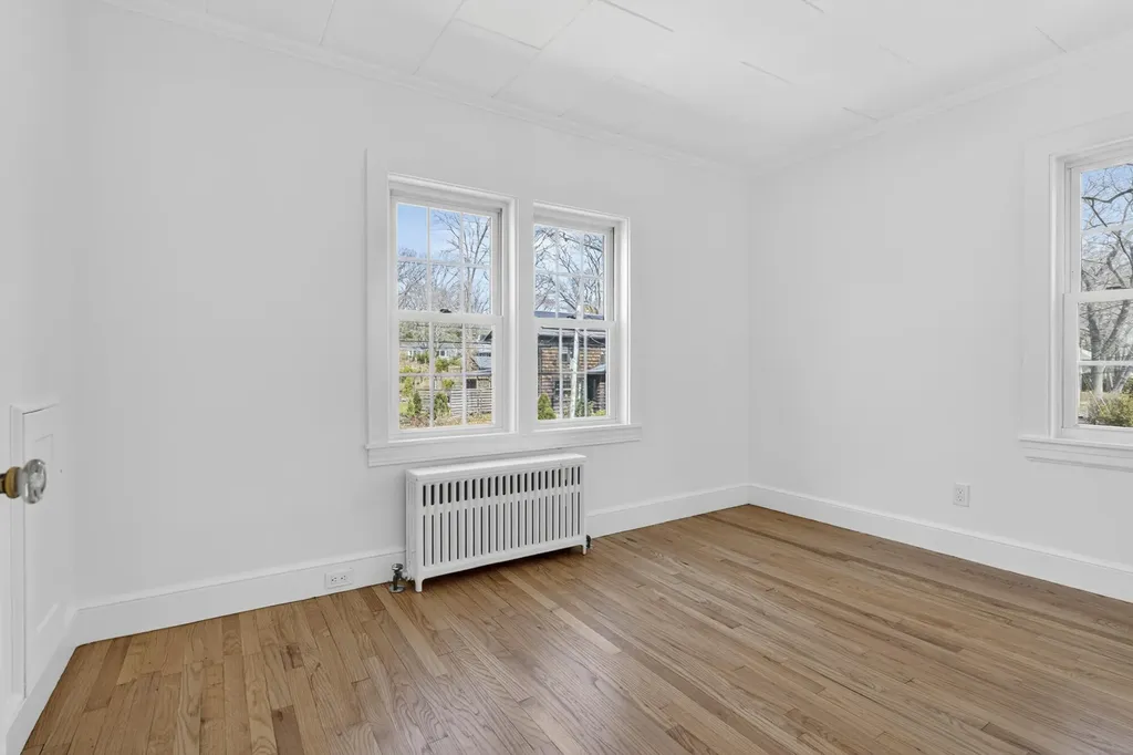 60 Oakhurst Road Cape Elizabeth ME 04107