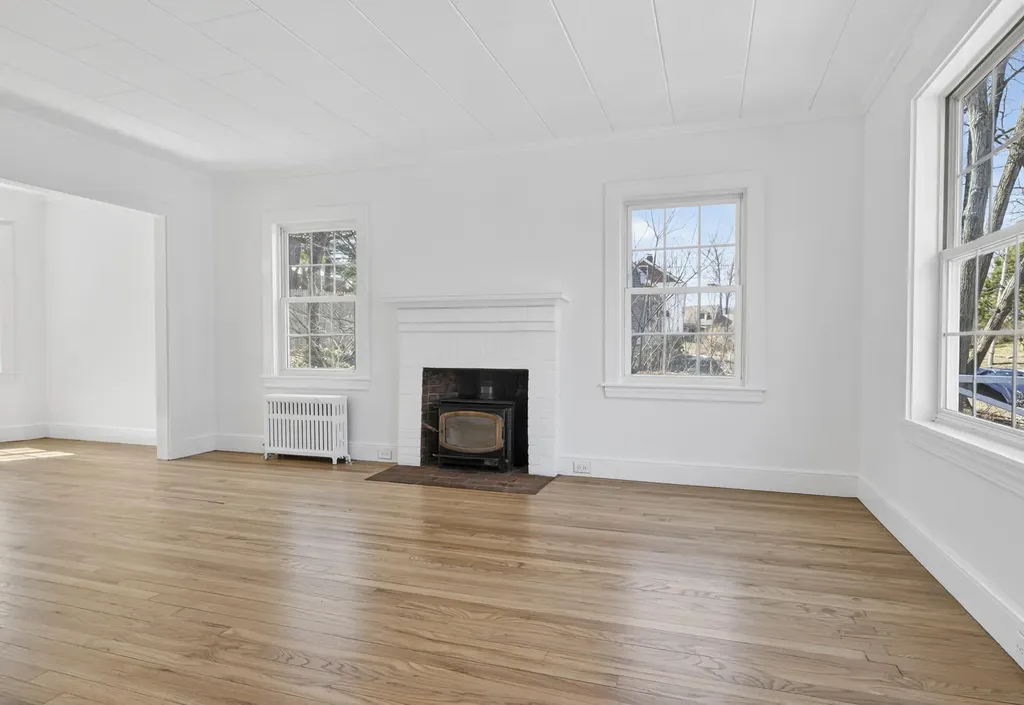 60 Oakhurst Road Cape Elizabeth ME 04107