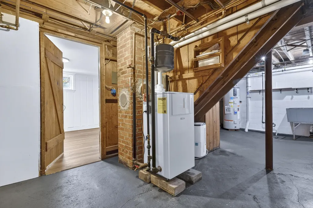 60 Oakhurst Road Cape Elizabeth ME 04107