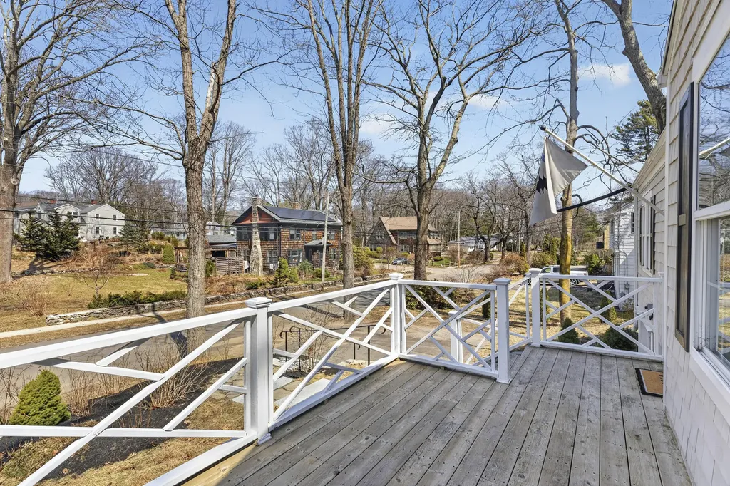 60 Oakhurst Road Cape Elizabeth ME 04107