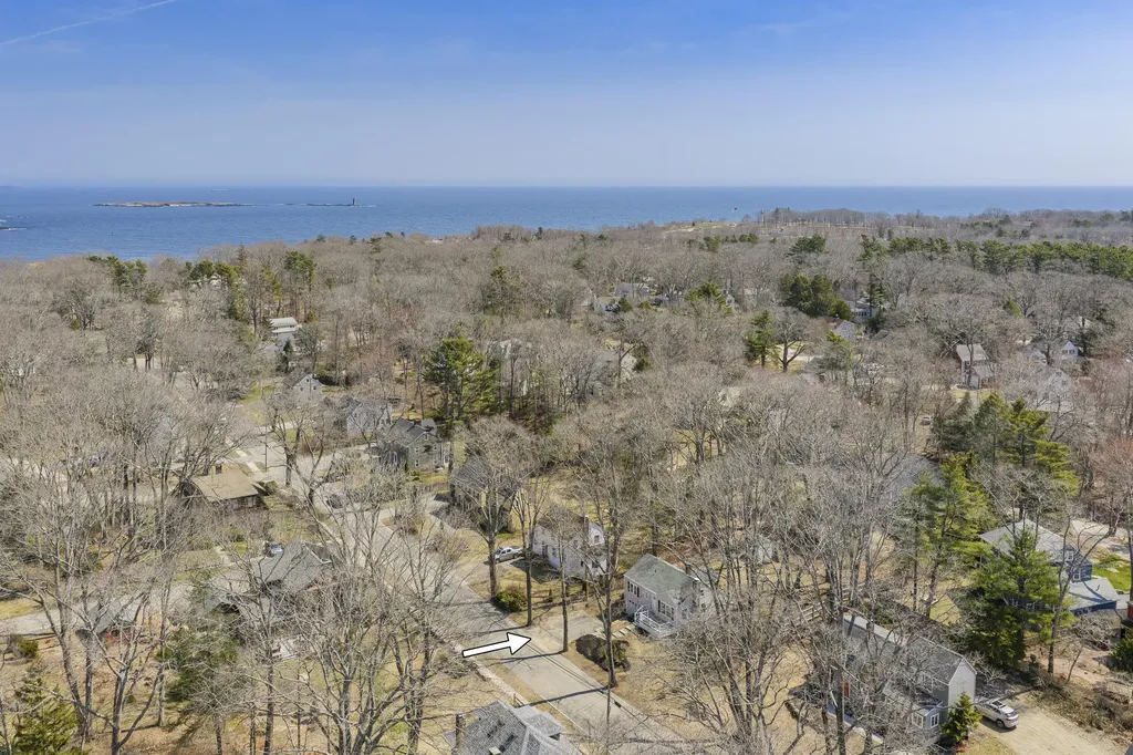 60 Oakhurst Road Cape Elizabeth ME 04107