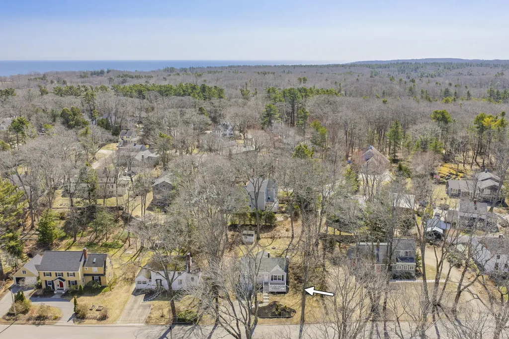 60 Oakhurst Road Cape Elizabeth ME 04107