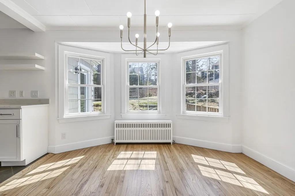 60 Oakhurst Road Cape Elizabeth ME 04107