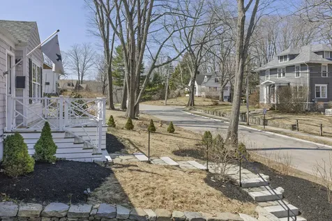 60 Oakhurst Road Cape Elizabeth ME 04107