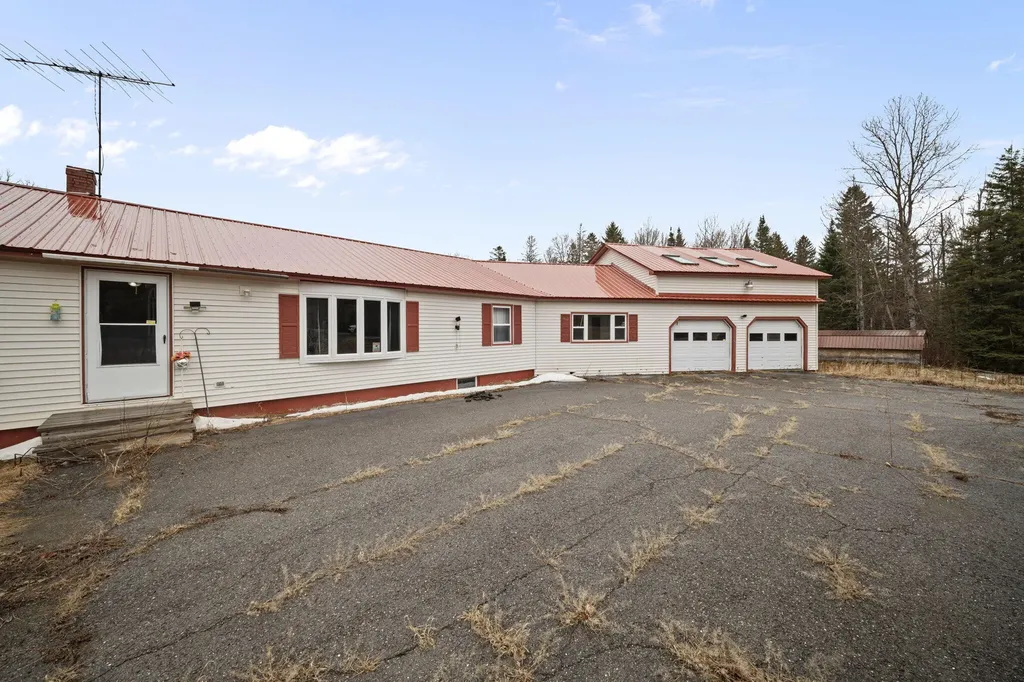 913 B Road Ludlow ME 04730