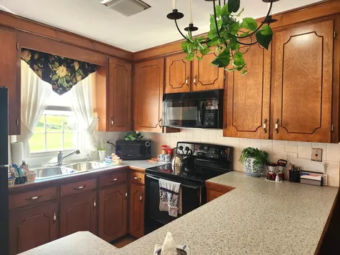 12 Dee Street Auburn ME 04210
