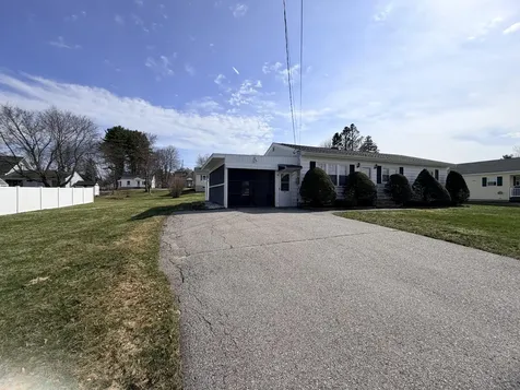 12 Dee Street Auburn ME 04210