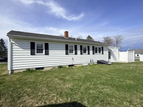 12 Dee Street Auburn ME 04210