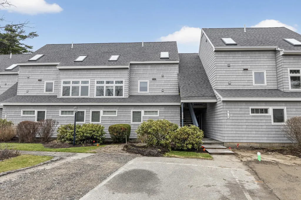 146 W Grand Avenue Old Orchard Beach ME 04064