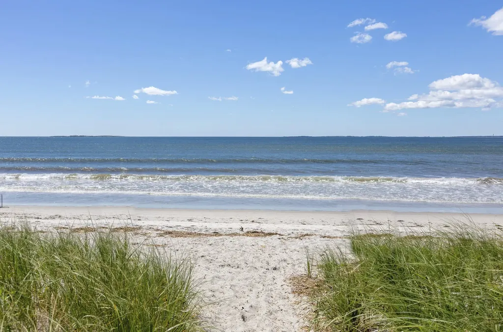 146 W Grand Avenue Old Orchard Beach ME 04064