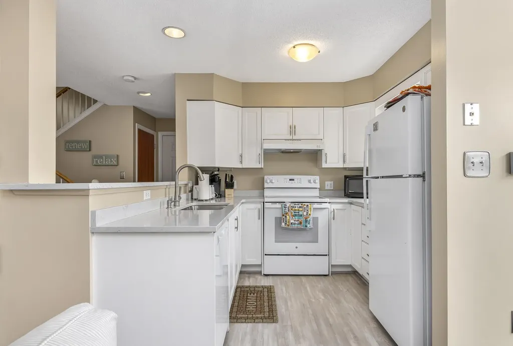 146 W Grand Avenue Old Orchard Beach ME 04064
