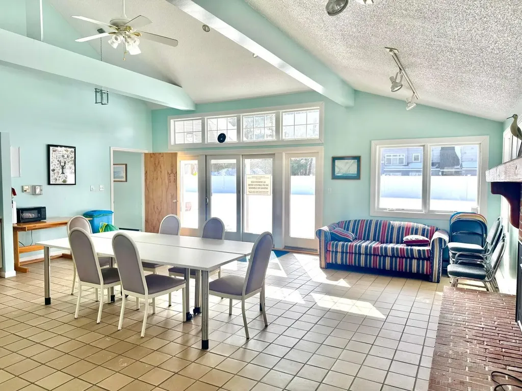 146 W Grand Avenue Old Orchard Beach ME 04064