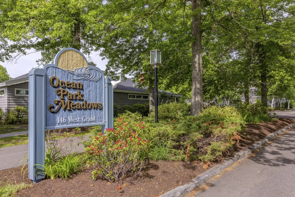 146 W Grand Avenue Old Orchard Beach ME 04064