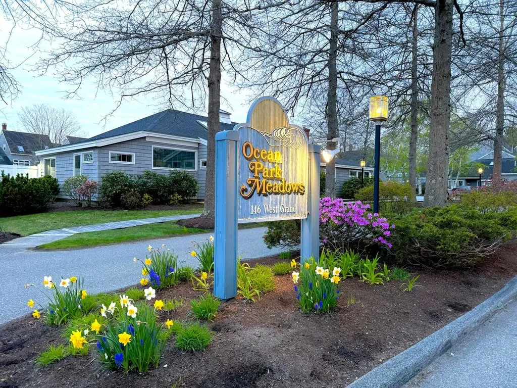 146 W Grand Avenue Old Orchard Beach ME 04064