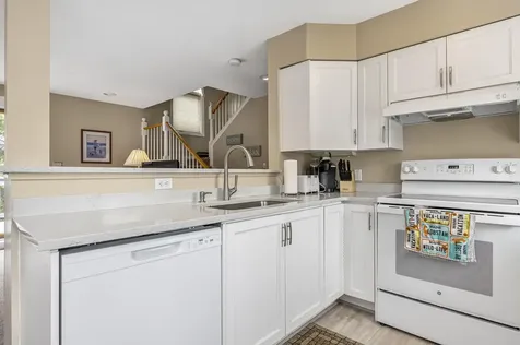146 W Grand Avenue Old Orchard Beach ME 04064