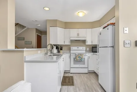 146 W Grand Avenue Old Orchard Beach ME 04064