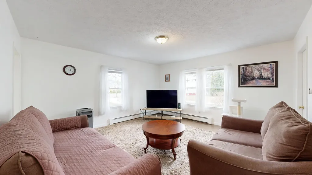 28 Ferry Road Saco ME 04072