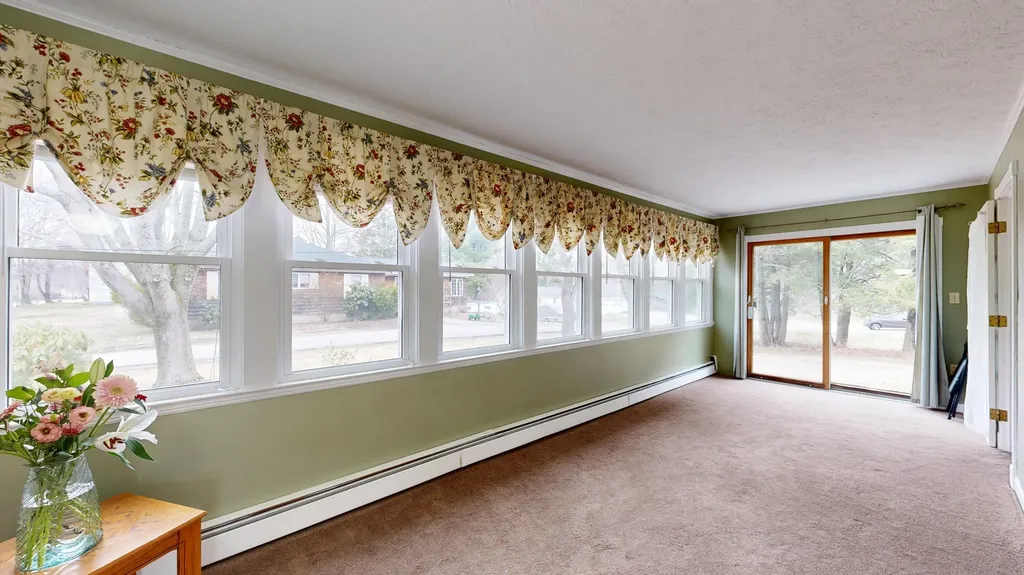 28 Ferry Road Saco ME 04072