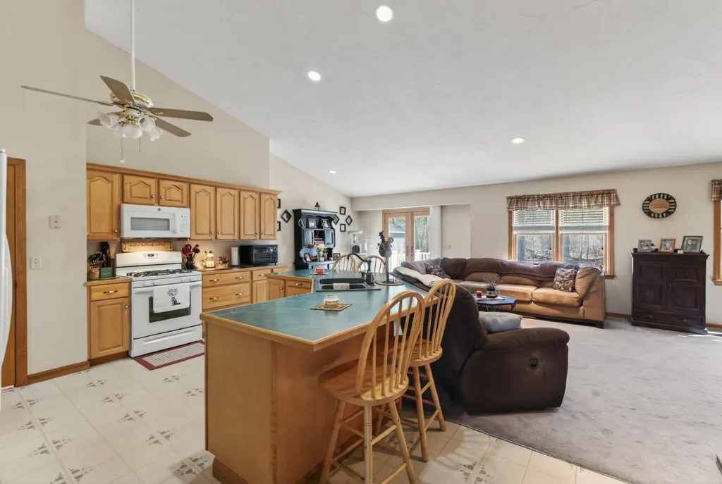 692 Battle Ridge Road Clinton ME 04927